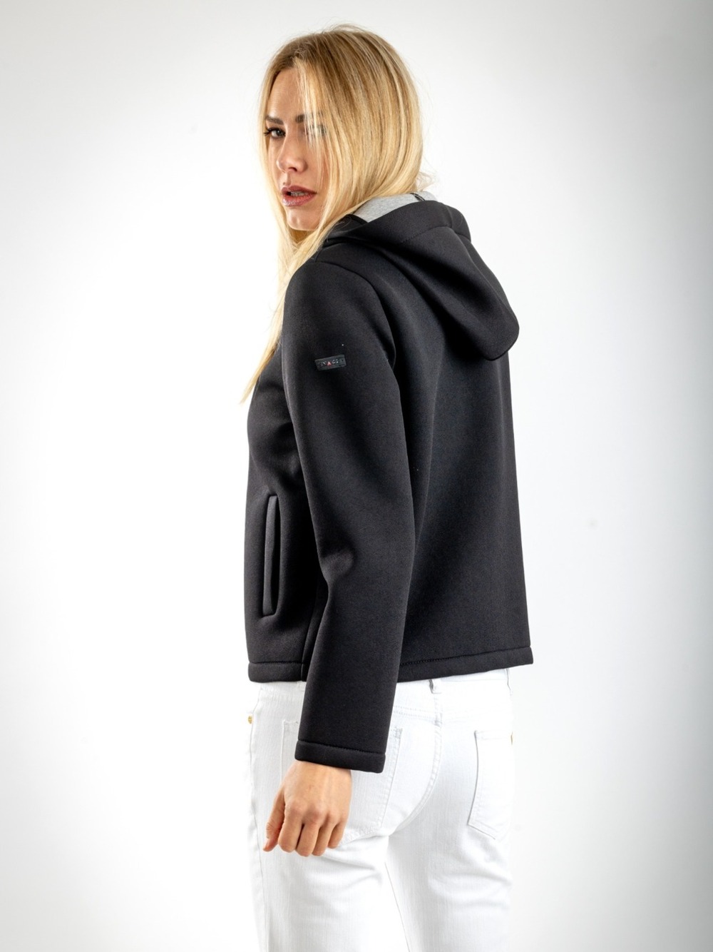 BOMBER CON CAPPUCCIO  NERO 